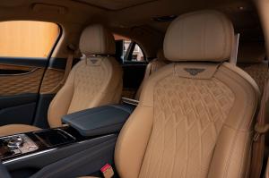 Bentley Flying Spur First Edition 2020 года  (UAE)